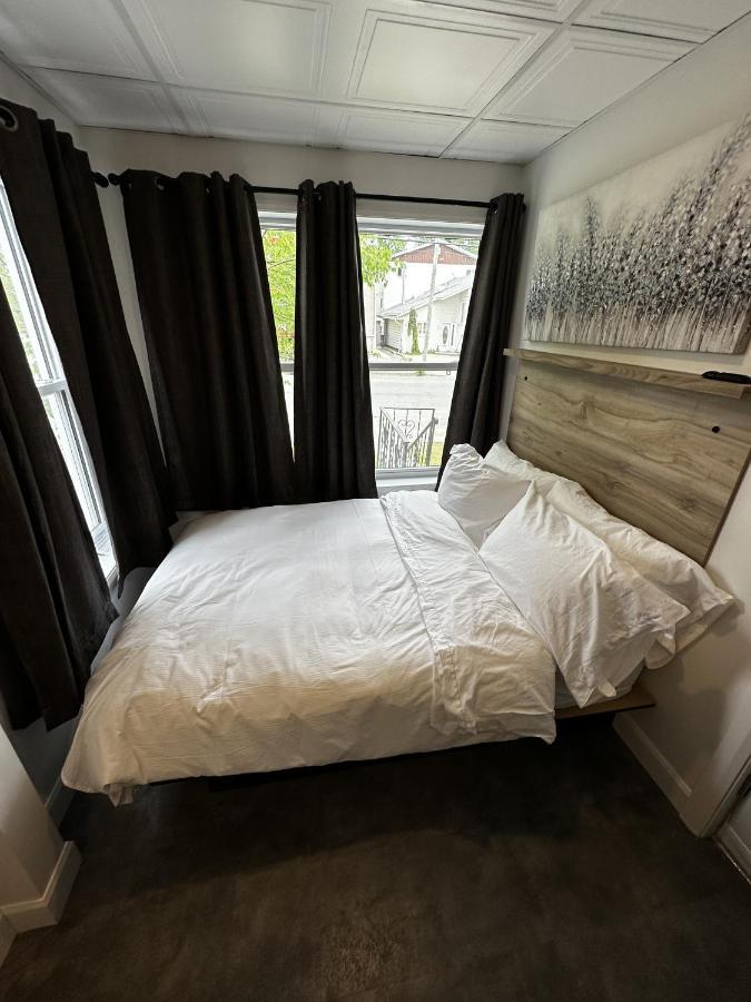 Le Chambreur Rouyn-Noranda Exterior photo