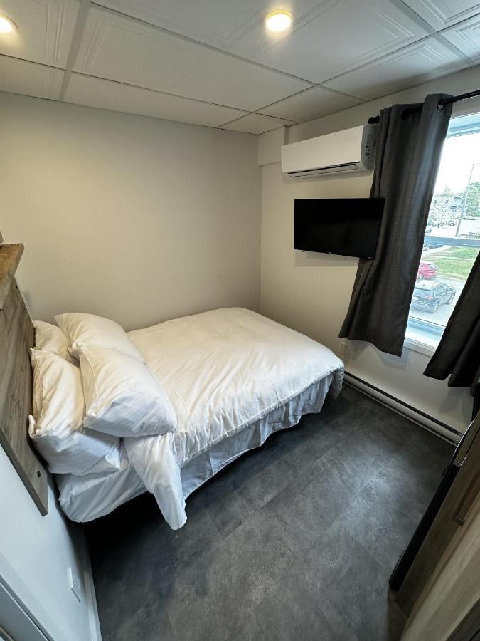 Le Chambreur Rouyn-Noranda Exterior photo